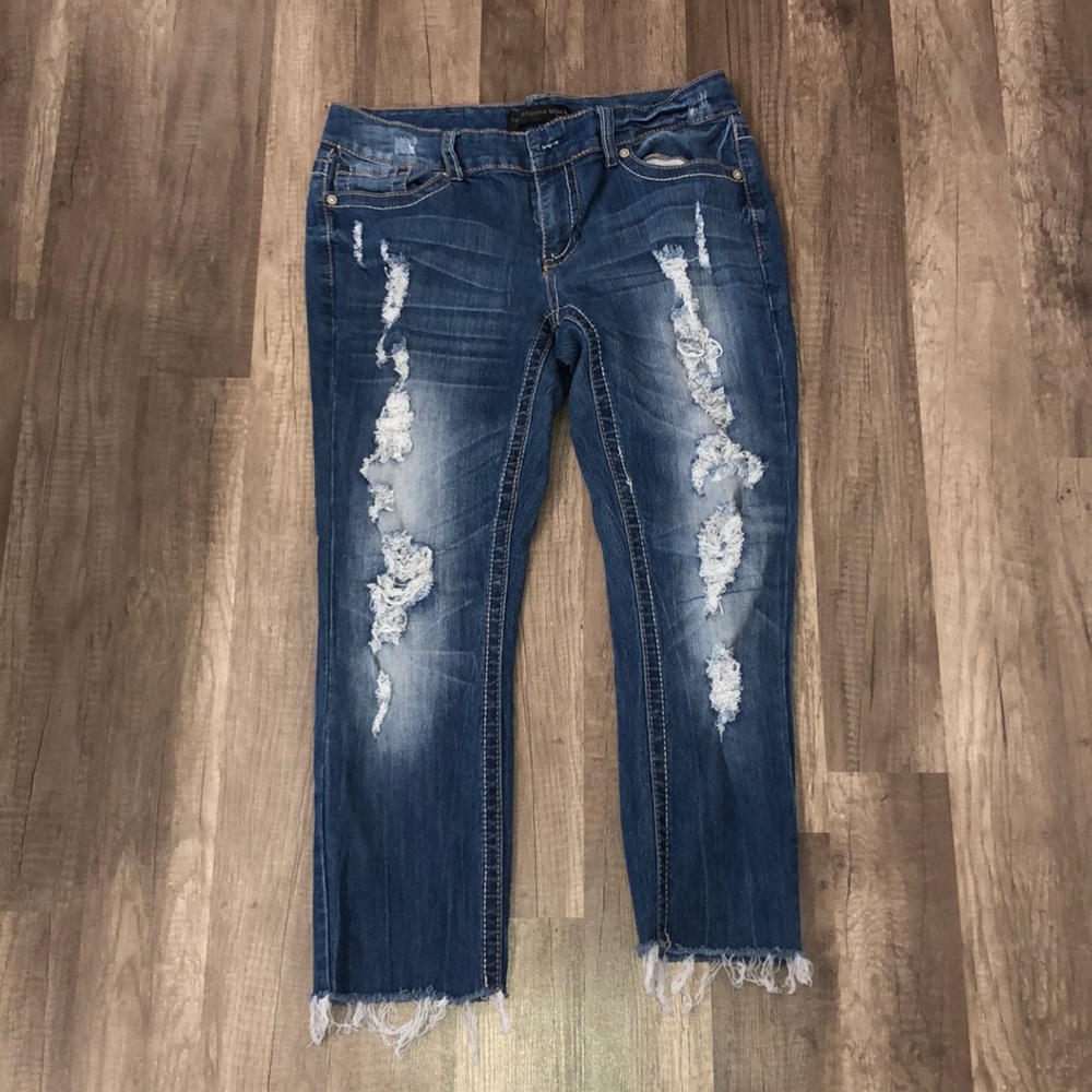 Cropped Distressed stretch jeans